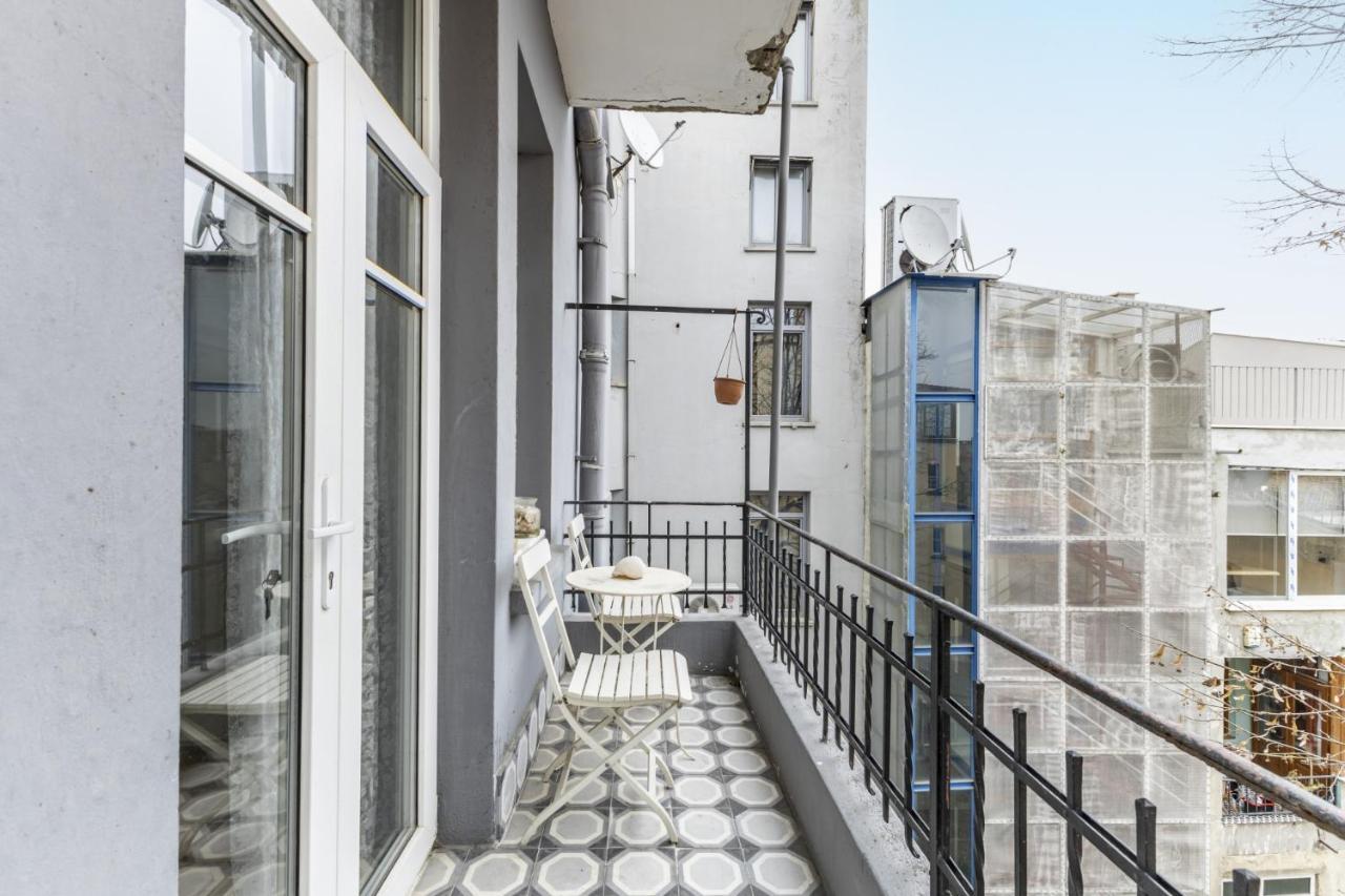 Flat With Balcony And Bosphorus View In Beyoglu Apartment Istanbul Luaran gambar