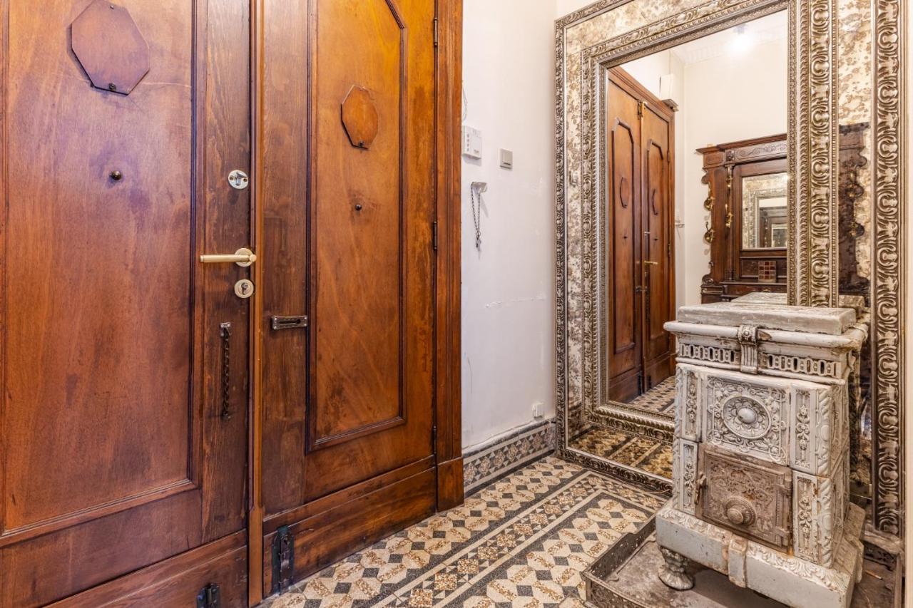 Flat With Balcony And Bosphorus View In Beyoglu Apartment Istanbul Luaran gambar